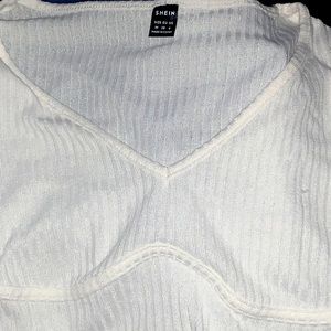 I’m selling a whit long sleeve crop top.